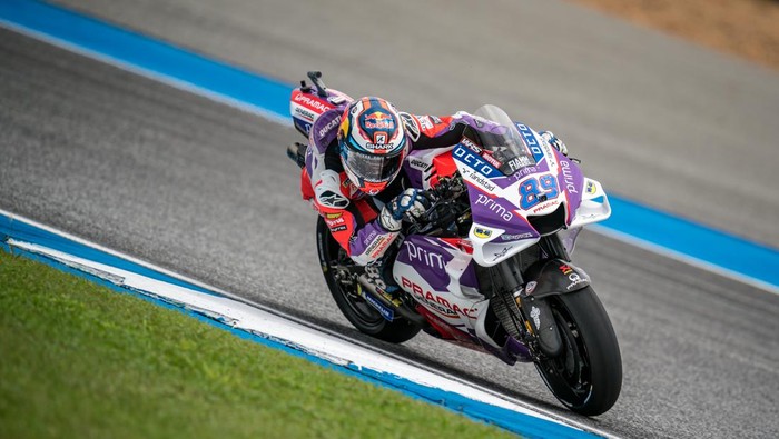 BURIRAM, THAILAND - SEPTEMBER 30: Jorge Martin of Spain and Pramac Racing rides during the free practice of the MotoGP OR Thailand Grand Prixat Chang International Circuit on September 30, 2022 in Buriram, Thailand. (Photo by Steve Wobser/Getty Images)