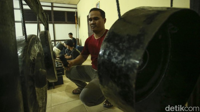 Kerja Keras Melestarikan Tarian Tradisional Khas Kalbar Sanggar Pabayo Tarigas di Bengkayang, terus berupaya melestarikan tarian tradisional khas Kalimantan Barat.