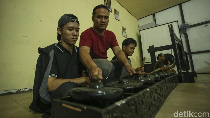 Sanggar Pabayo Tarigas di Bengkayang, terus berupaya melestarikan tarian tradisional khas Kalimantan Barat.