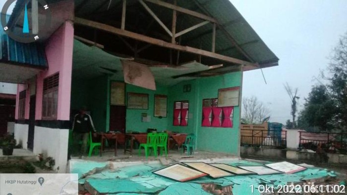Kerusakan akibat gempa Tapanuli Utara.