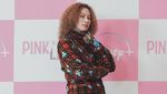 Gaya Nyentrik Heechul Super Junior di Jumpa Pers Pink Lie