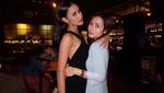 Keseruan Kirana Devina saat Nongkrong sambil Ngemil di Beach Club