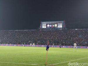 Sengit, Arema FC Vs Persebaya Sama Kuat 2-2 di Babak Pertama