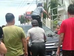 Mobil Bawa Anggota DPRD Solo Tabrak Bocah di Sulut!