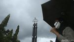 Melihat Lebih Dekat Tugu Khatulistiwa di Pontianak yang Membelah Dunia