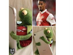 Meme-meme Lucu Arsenal Kandaskan Tottenham