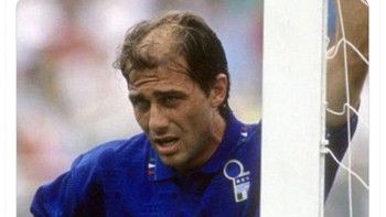 Antonio Conte disebut sering kesulitan di laga-laga besar. Foto: Twitter