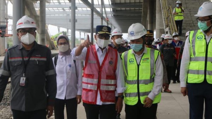 Menhub cek progres proyek Kereta Cepat Jakarta-Bandung