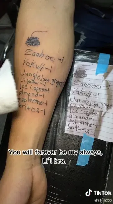 Pria Ini Pasang Tato Daftar Jajanan di Lengan, Ada Kisah Sedih di Baliknya