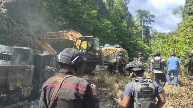 Proses evakuasi jenazah korban KKB di Bintuni, Papua Barat.