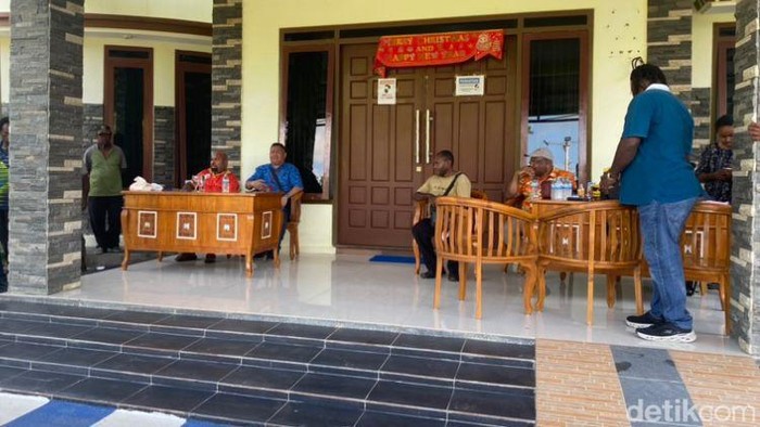 Suasana di kediaman Gubernur Papua Lukas Enembe.