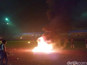 127 Suporter-Polisi Tewas dalam Kerusuhan di Stadion Kanjuruhan