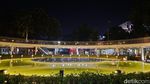 Taman Literasi Blok M Bertabur Cahaya di Malam Hari