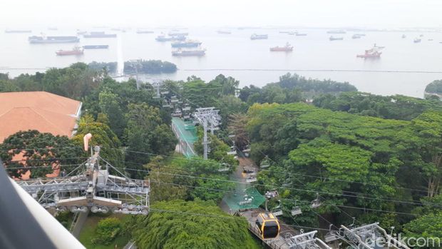 View Singapura dari SkyHelix Sentosa