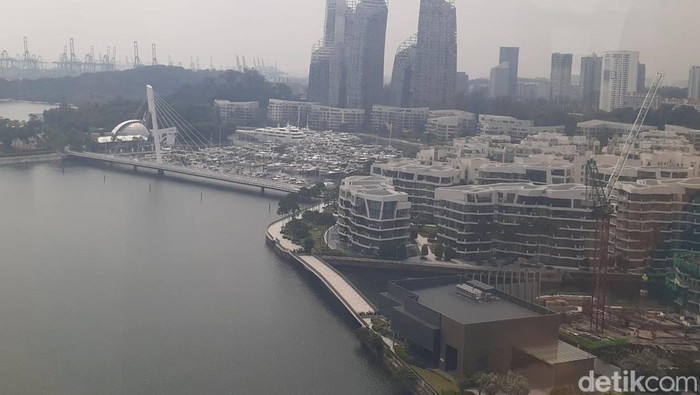 View Singapura dari SkyHelix Sentosa