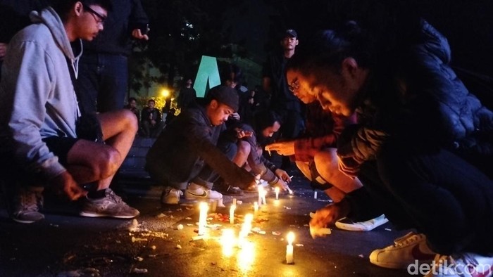 Aksi solidaritas bobotoh di Bandung.