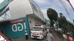 Ambulans di Malang Hilir Mudik Bawa Korban Kanjuruhan ke RS