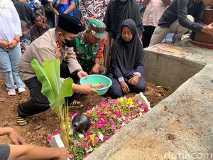 Satu Korban Kerusuhan Stadion Kanjuruhan Asal Magetan Dimakamkan