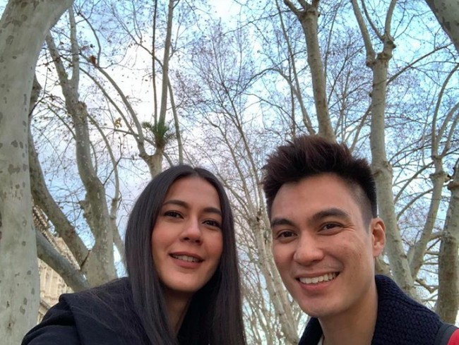Baim Wong dan istrinya Paula Verhoeven jadi sorotan setelah mengunggah video di Youtube berjudul Baim KDRT, Paula Jalani Visum. Nonton sebelum di-Takedown’. Video tersebut membuat banyak orang bereaksi bernada kecaman untuk pasangan yang selalu tampil mesra itu. Foto: dok. Instagram/Baim Wong, Paula Verhoevem