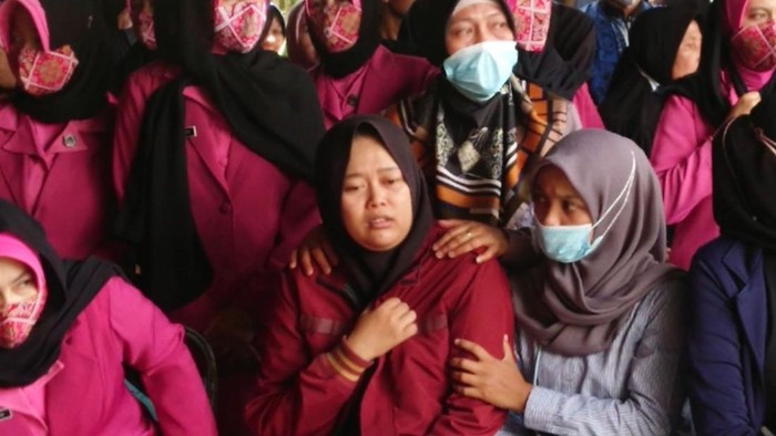 Briptu Fajar Yoyok Pujiono, anggota Polsek Dongko, Trenggalek dimakamkan