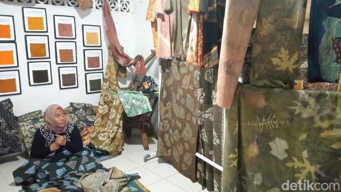 Hasil karya kain batik di Kampung Kriyan Cirebon
