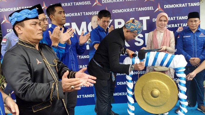 Partai Demokrat Kota Tangerang Selatan (Tangsel) membuka pendaftaran bakal calon legislatif (Bacaleg) DPRD Kota Tangsel untuk perhelatan Pemilu 2024.