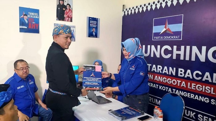 Partai Demokrat Kota Tangerang Selatan (Tangsel) membuka pendaftaran bakal calon legislatif (Bacaleg) DPRD Kota Tangsel untuk perhelatan Pemilu 2024.