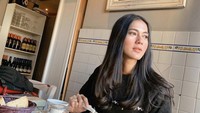 Kali ini Paula Verhoeven sedang menikmati sarapan sepiring telur dadar dan salad nih. Foto: Instagram @paula_verhoeven