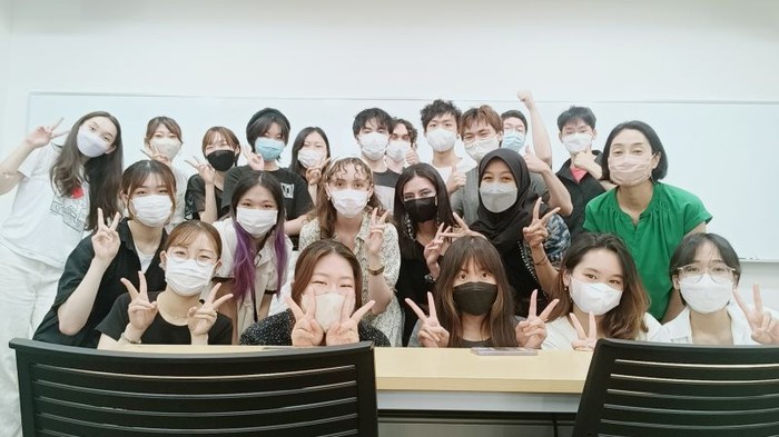 Tiga mahasiswa Universitas Negeri Surabaya berhasil merasakan belajar di Jepang