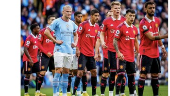 Bagaimana pemain MU kawal Haaland. Foto: Twitter