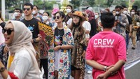 Diketahui setiap tanggal 2 Oktober Indonesia memperingati Hari Batik Nasional, berbagai kegiatan banyak digelar dengan menggunakan baju batik salah satunya fesyen show di Car Free Day (CFD).  