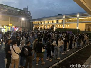 Antusiasme Penonton Padati Konser The Script di Bandung