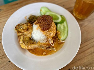 Di Sini Ada Nasi Padang Enak dan Murah Langganan Pramugari dan Pilot