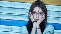 LE SSERAFIM akan comeback dengan merilis ANTIFRAGILE pada 7 Oktober. Foto: (dok. HYBE/Source Music)