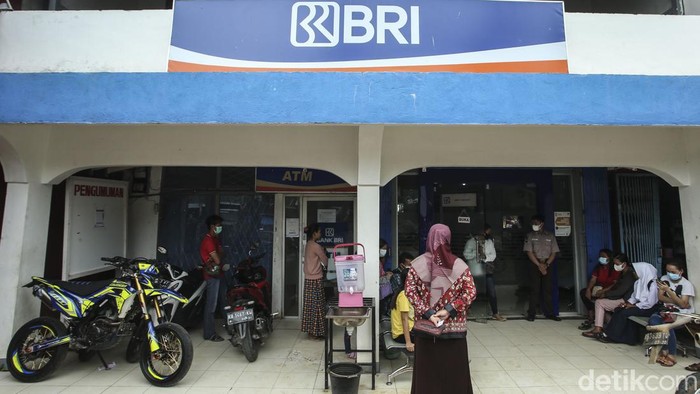 Kaunit BRI Seluas, Zerry Hudha menjelaskan wilayah kerja BRI Unit Seluas terdiri dari tiga kecamatan, Seluas, Jagoi Babang, dan Siding. Dan berbatasan langsung, istilahnya yang berbatasan langsung dengan Malaysia itu ada Kecamatan Jagoi Babang, dari tiga kecamatan ini terbagi menjadi 20 desa.