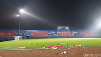 Stadion Kanjuruhan pasca kerusuhan/Foto: M Bagus Ibrahim/detikJatim