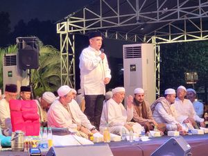 Wakil Ketua MPR Ahmad Muzani Hadiri Selawat Bersama Habib Syech di Jakarta