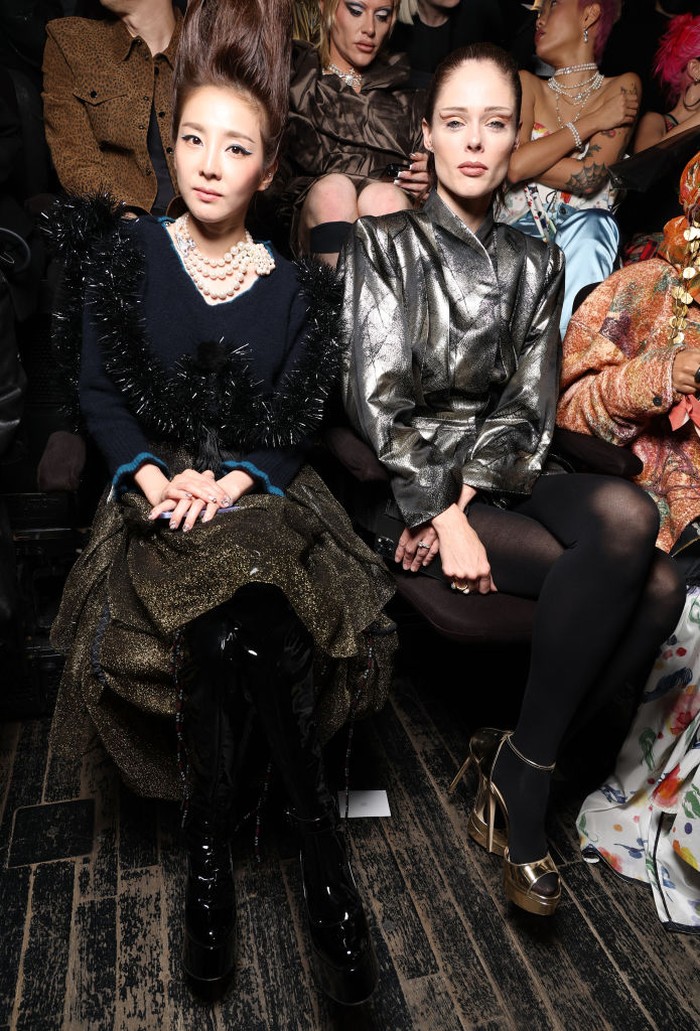 PARIS, FRANCE - OCTOBER 01: (EDITORIAL USE ONLY - For Non-Editorial use please seek approval from Fashion House) Sandara Park attends the Vivienne Westwood Womenswear Spring/Summer 2023 show as part of Paris Fashion Week  on October 01, 2022 in Paris, France. (Photo by Pascal Le Segretain/Getty Images)