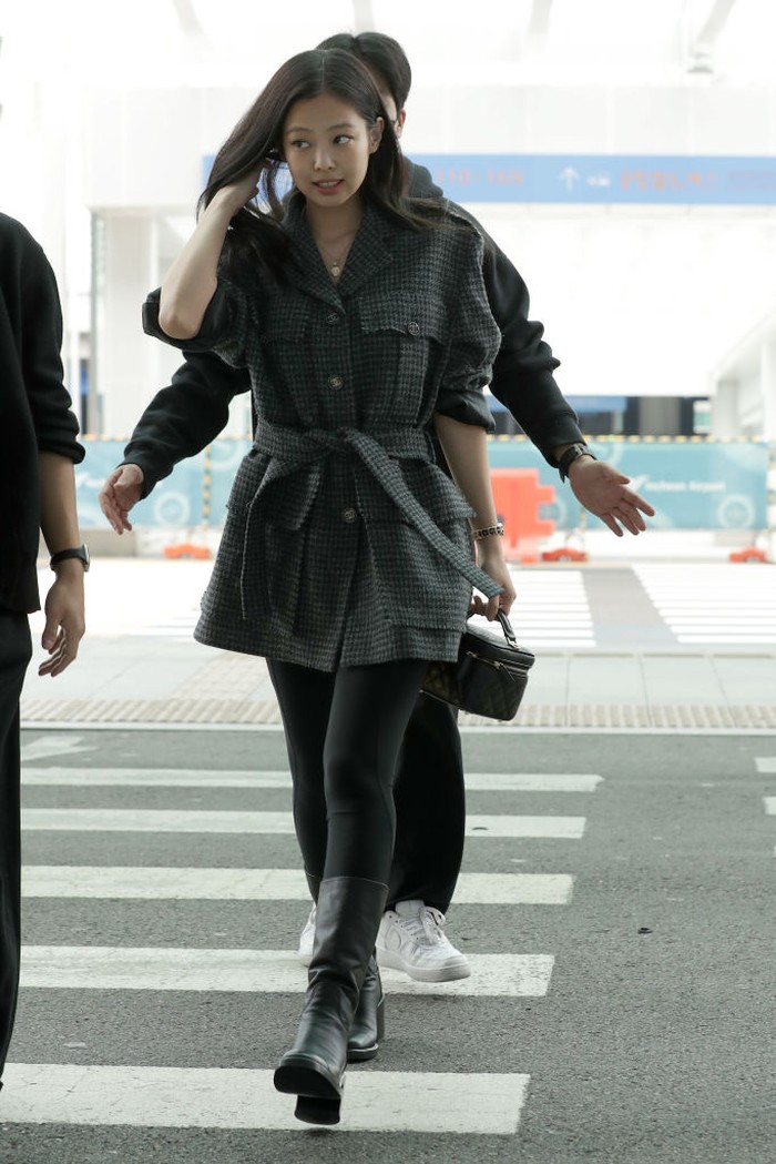 1429616494 INCHEON, SOUTH KOREA - OCTOBER 02: Jennie of South Korean girl group BLACKPINK is seen on departure at Incheon International Airport on October 02, 2022 in Incheon, South Korea. (Photo by Han Myung-Gu/WireImage)