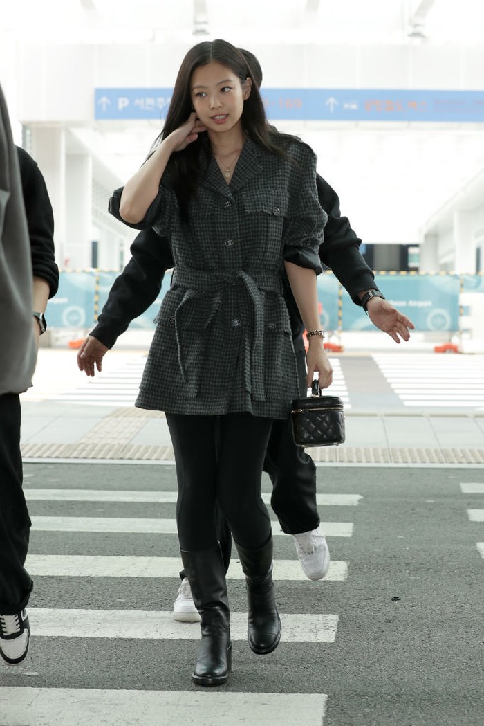 INCHEON, SOUTH KOREA - OCTOBER 02: Jennie of South Korean girl group BLACKPINK is seen on departure at Incheon International Airport on October 02, 2022 in Incheon, South Korea. (Photo by Han Myung-Gu/WireImage)
