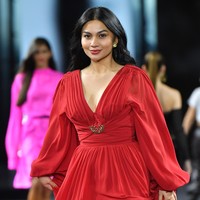 Ariel Tatum menjadi selebriti Indonesia pertama yang berjalan di catwalk Paris Fashion Week pada tahun 2022. Ariel tampil di peragaan busana Le Defile Loreal Paris. Foto: WireImage/Dominique Charriau