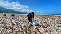 Bupati Sukabumi Soal Penolakan Pembersihan Pandawara di Pantai Loji Bupati Sukabumi Soal Penolakan Pembersihan Pandawara di Pantai Loji
