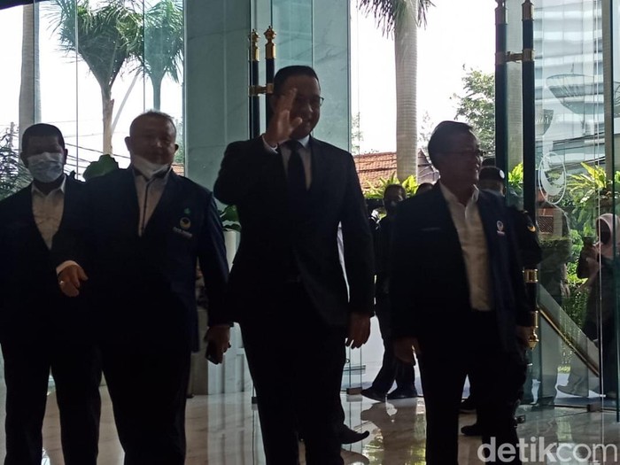 Anies Baswedan ke NasDem Tower jelang deklarasi capres NasDem (Eva Safitri/detikcom).