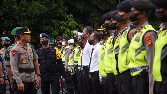 Gelar apel pasukan pengamanan Presiden Jokowi di Nusa Dua. (Dok. Polda Bali)