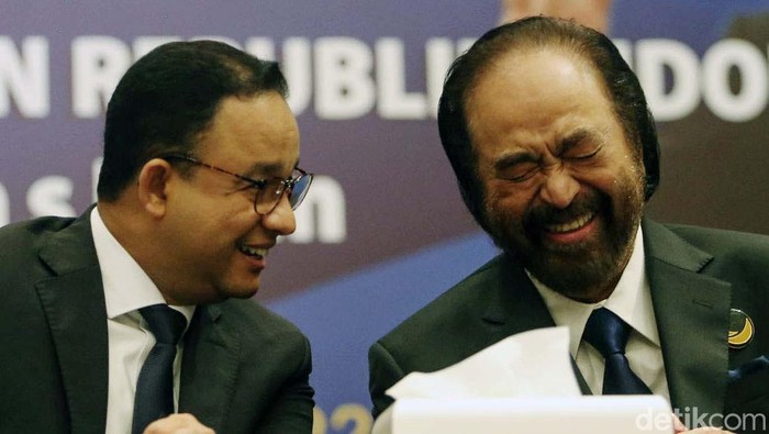 Beragam Ekspresi Surya Paloh saat Umumkan Anies Jadi Capres NasDem Partai NasDem resmi mengumumkan Anies Baswedan sebagai capres untuk Pemilu 2024. Keputisan itu disampaikan Ketum NasDem Surya Paloh.