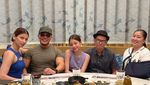 Momen Mukbang Deddy Corbuzier, Makan Puluhan Sate hingga Keripik Pedas