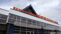 Bandar Udara Mathilda Batlayeri merupakan bandara kelas 3 yang memiliki kode IATA : SXK.
