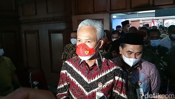 Gubernur Jateng, Ganjar Pranowo di Gedung Gradhika, Jalan Pahlawan, Semarang, Senin (3/10/2022).
