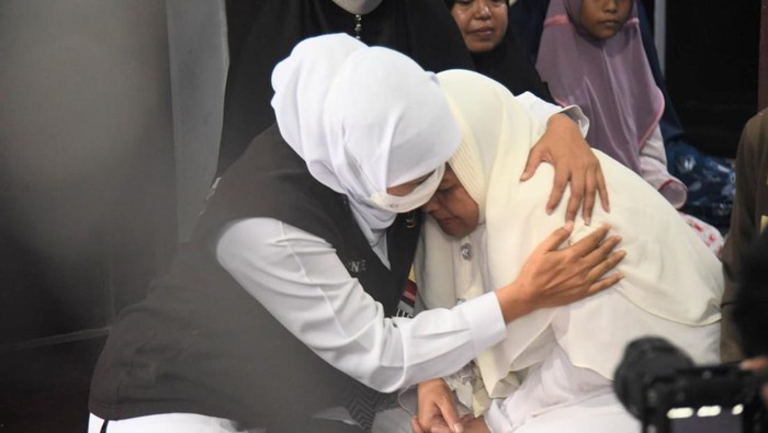 Gubernur Khofifah