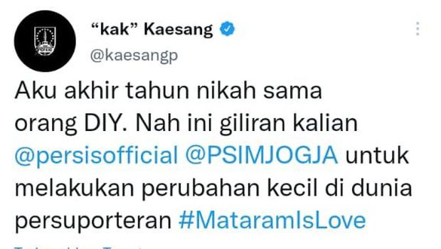 Kaesang dan Gibran gaungkan 'perdamaian' antara suporter Persis Solo dengan PSIM Jogja, Senin (3/10/2022).